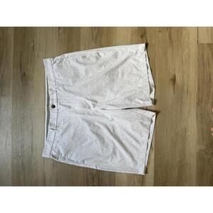 Penguin by Munsingwear Golf Shorts Men's 38‎ Mountain Print